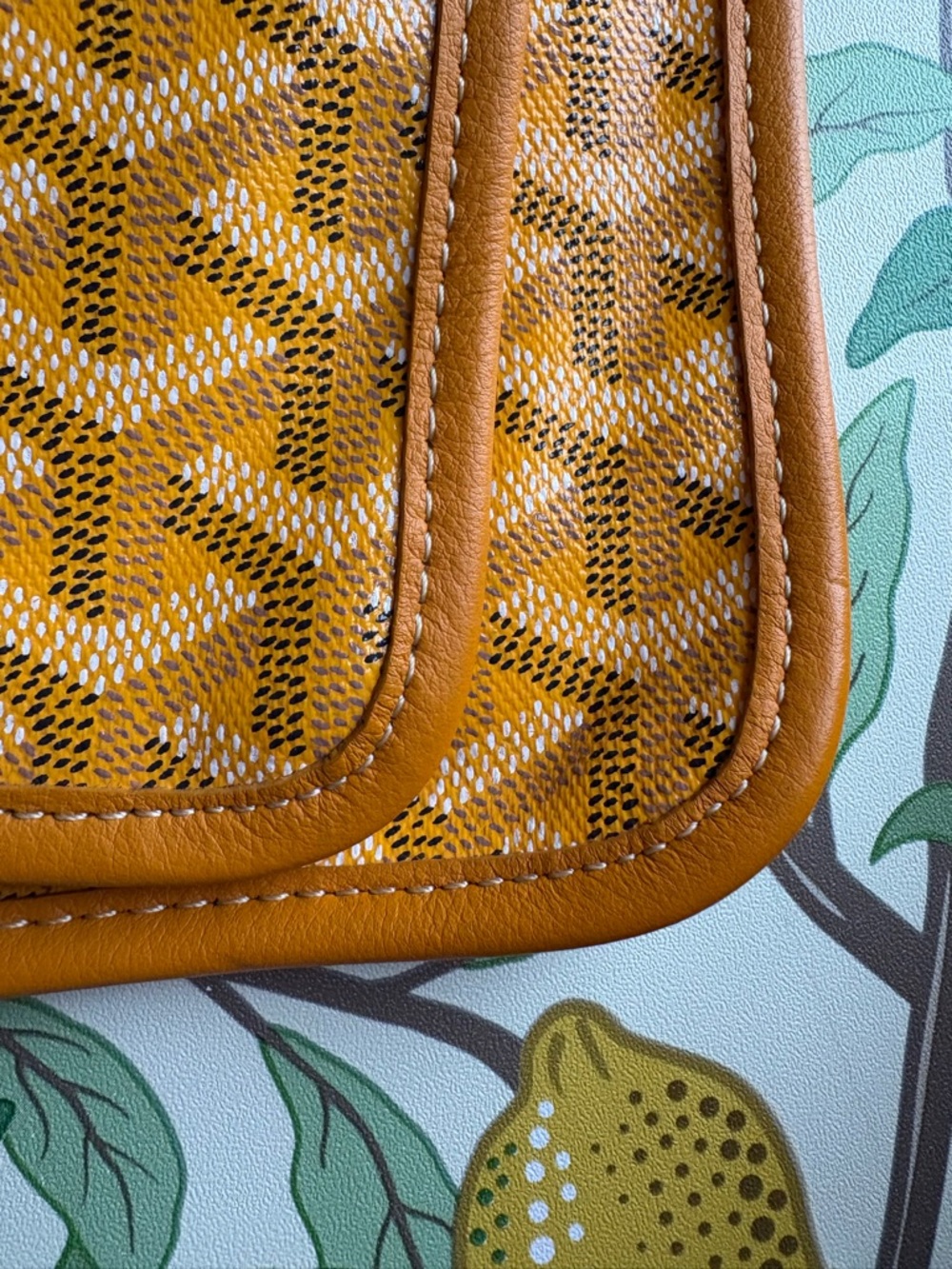 Goyard Plumet Pouch Wallet Yellow Crossbody Bag France Shoulder Strap - Picture 7 of 16